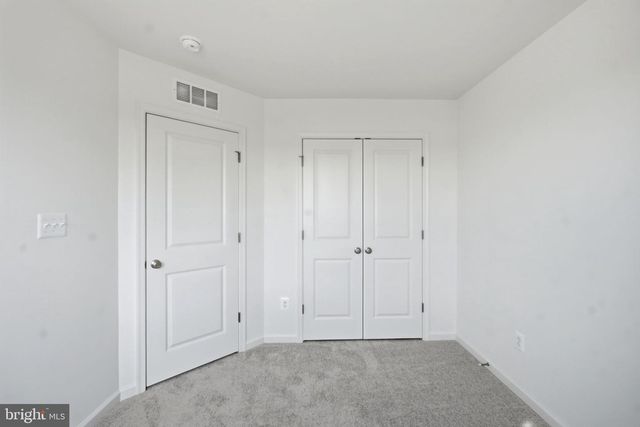 8 MAGNOLIA CT, Gettysburg, PA 17325
