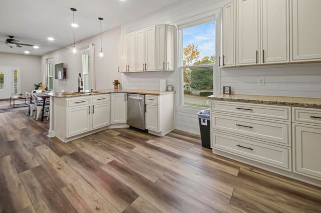 23 E Brainerd Street, Pensacola, FL 32506