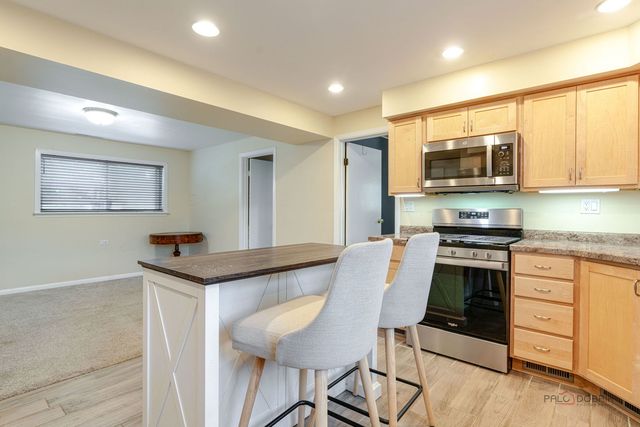 645 Marine Drive, Wauconda, IL 60084