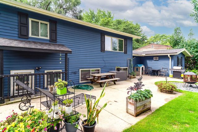 645 Marine Drive, Wauconda, IL 60084