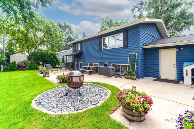 645 Marine Drive, Wauconda, IL 60084