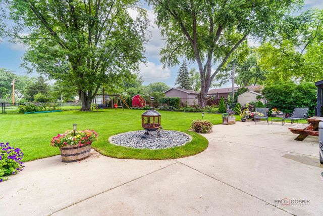 645 Marine Drive, Wauconda, IL 60084