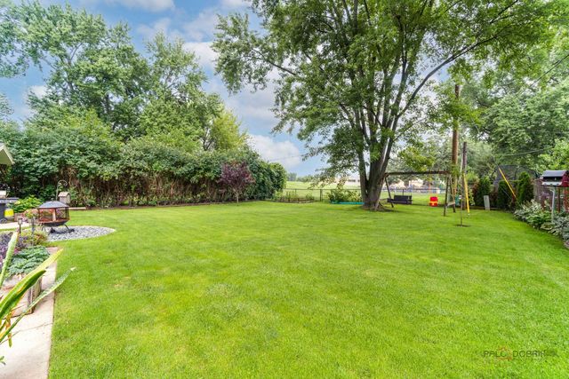645 Marine Drive, Wauconda, IL 60084