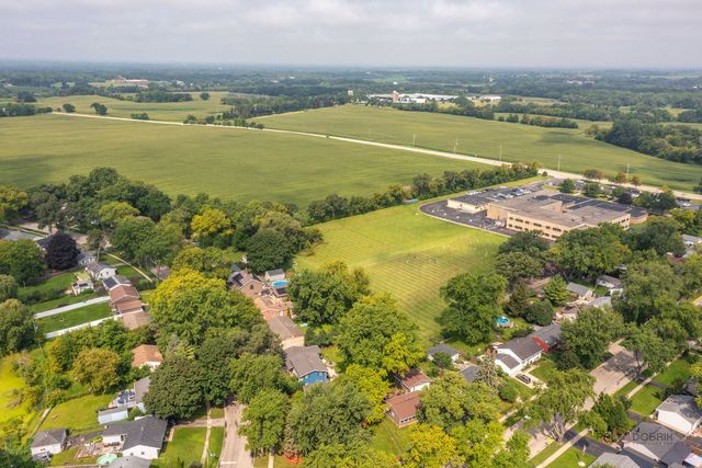 645 Marine Drive, Wauconda, IL 60084