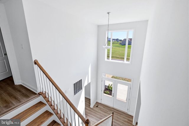 23 SUSSEX DR, Falling Waters, WV 25419