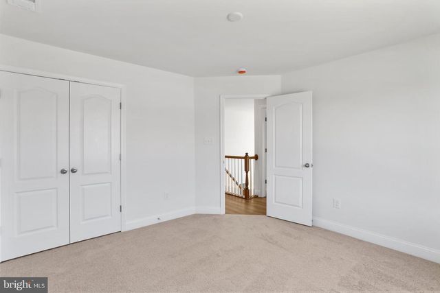 23 SUSSEX DR, Falling Waters, WV 25419