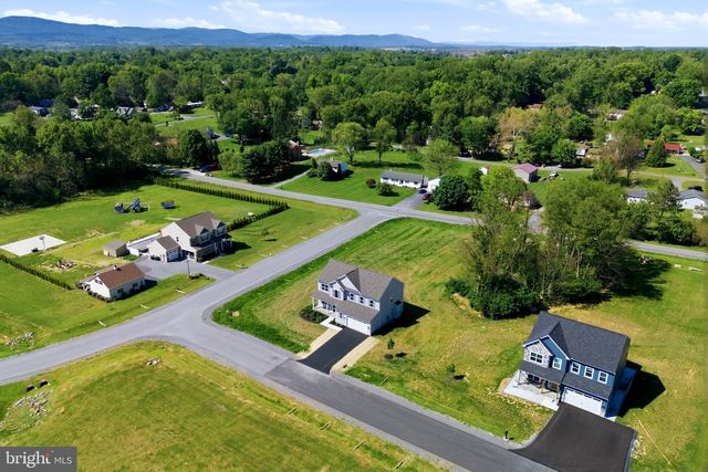 23 SUSSEX DR, Falling Waters, WV 25419