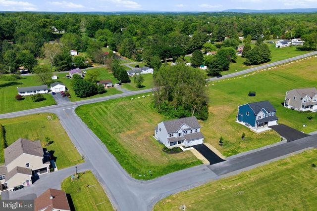 23 SUSSEX DR, Falling Waters, WV 25419