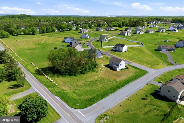 23 SUSSEX DR, Falling Waters, WV 25419