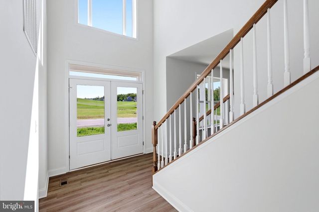 23 SUSSEX DR, Falling Waters, WV 25419