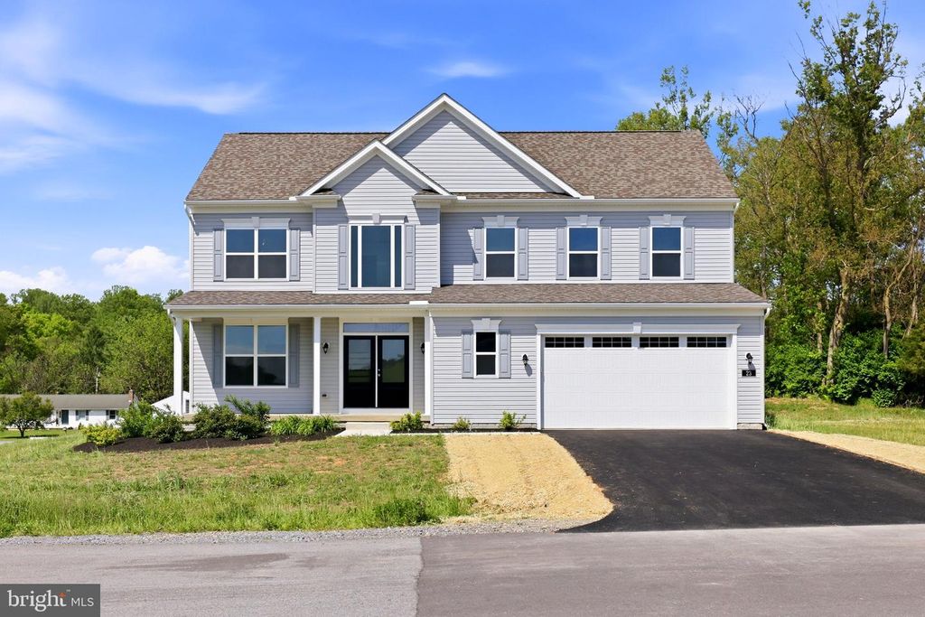 23 SUSSEX DR, Falling Waters, WV 25419