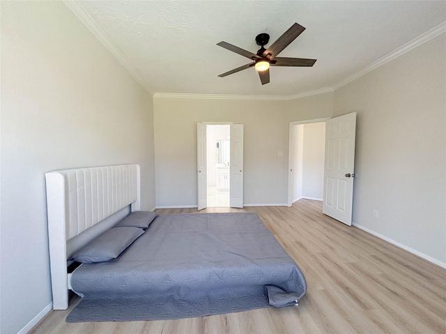 13038 Skymeadow Drive, Houston, TX 77082