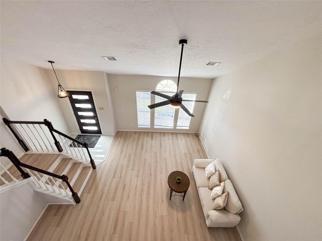 13038 Skymeadow Drive, Houston, TX 77082