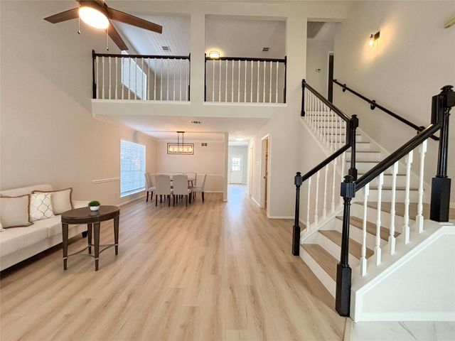 13038 Skymeadow Drive, Houston, TX 77082