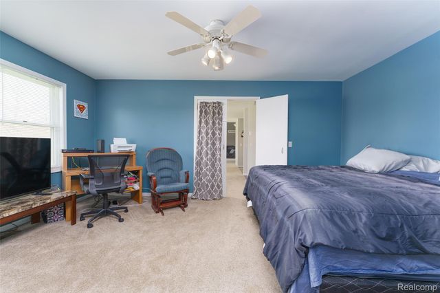 10488 W Grand River Road, Handy Township, MI 48836