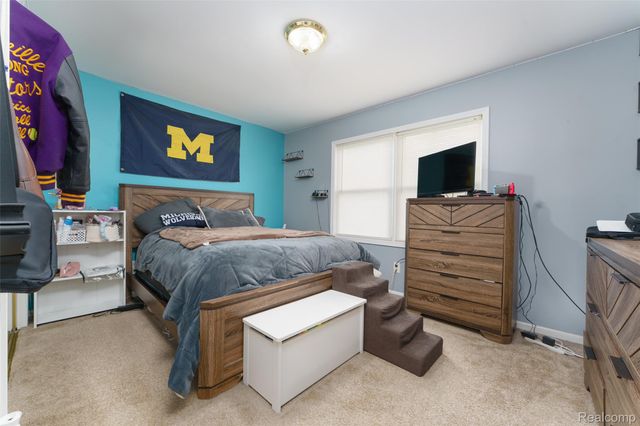 10488 W Grand River Road, Handy Township, MI 48836