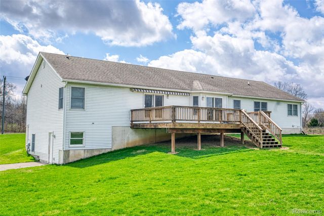 10488 W Grand River Road, Handy Township, MI 48836
