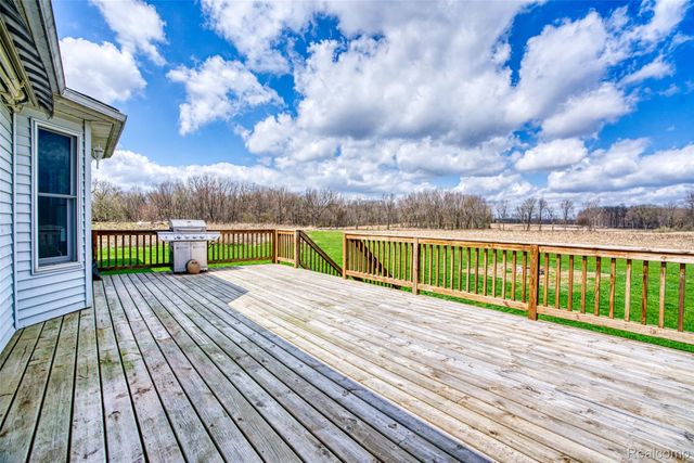 10488 W Grand River Road, Handy Township, MI 48836