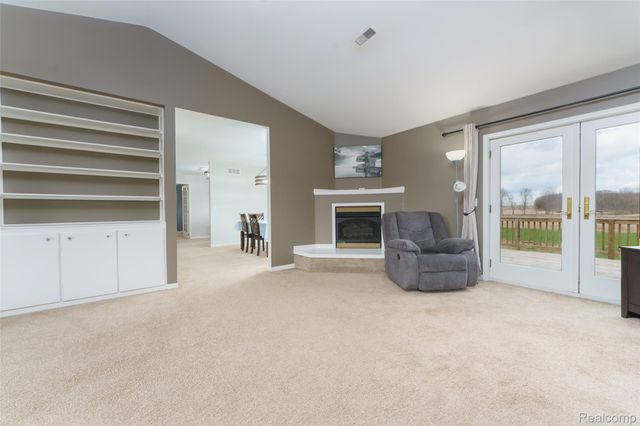 10488 W Grand River Road, Handy Township, MI 48836