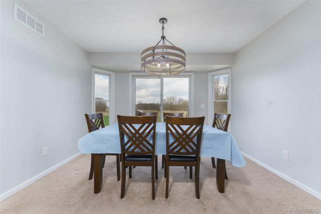 10488 W Grand River Road, Handy Township, MI 48836