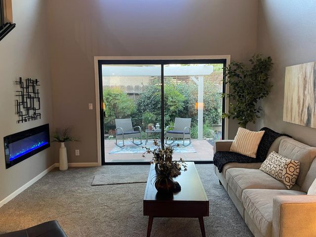 1355 Alex Cir, Turlock, CA 95382