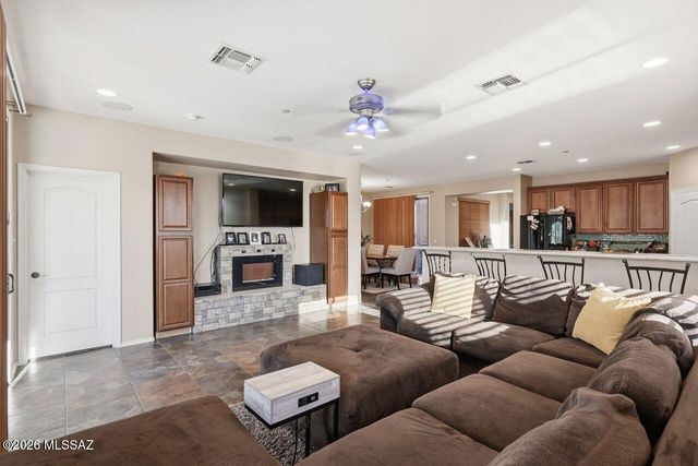 12403 N Wing Shadow Lane, Marana, AZ 85658