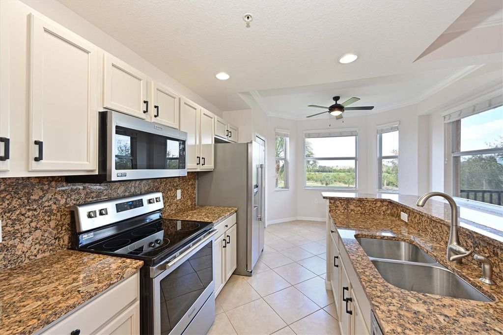 Image 16 of property listing at 8403 GRAND ESTUARY TRAIL 306, Bradenton, FL 34212