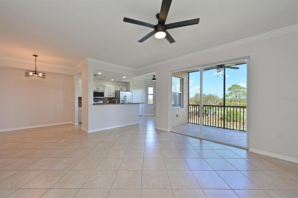 Image 9 of property listing at 8403 GRAND ESTUARY TRAIL 306, Bradenton, FL 34212