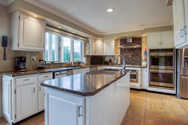 1174 US Route 2, Randolph, NH 03593