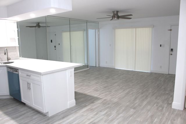 4181 S 57th Avenue D, Greenacres, FL 33463