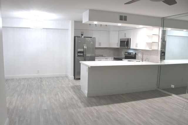 4181 S 57th Avenue D, Greenacres, FL 33463