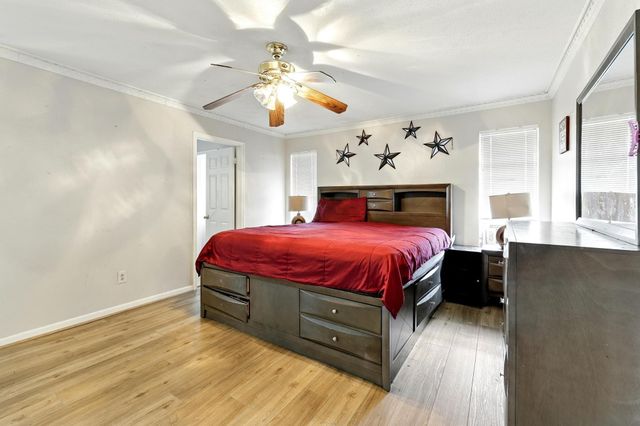 9810 Bayou Woods Drive, Baytown, TX 77521