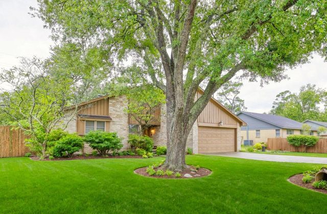 9810 Bayou Woods Drive, Baytown, TX 77521