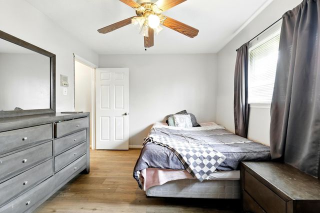 9810 Bayou Woods Drive, Baytown, TX 77521