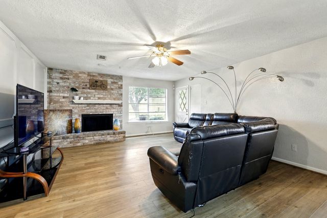 9810 Bayou Woods Drive, Baytown, TX 77521