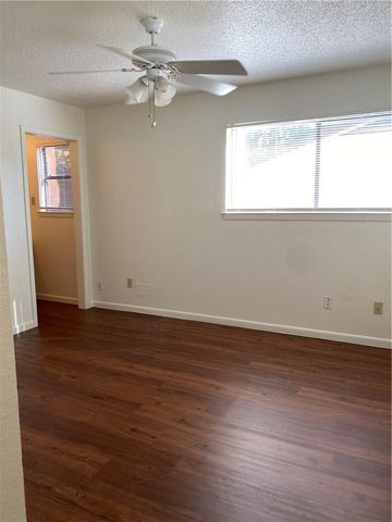 9004 Sedgemoor TRL B, Austin, TX 78748
