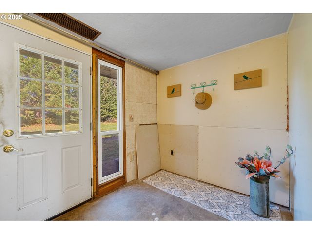 11605 HIGHWAY 101, Tillamook, OR 97141