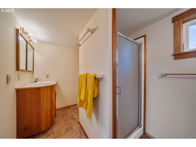 11605 HIGHWAY 101, Tillamook, OR 97141