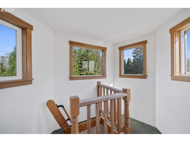 11605 HIGHWAY 101, Tillamook, OR 97141