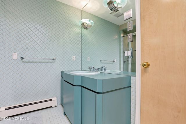 1591 Beaver Hollow Drive, Toms River, NJ 08755