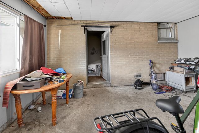 1943 S Huron Road, Kawkawlin, MI 48631