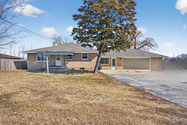 1943 S Huron Road, Kawkawlin, MI 48631