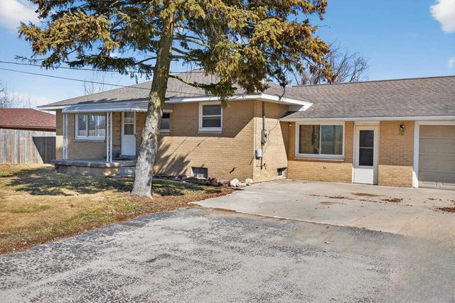 1943 S Huron Road, Kawkawlin, MI 48631