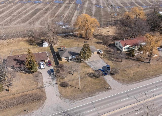 1943 S Huron Road, Kawkawlin, MI 48631