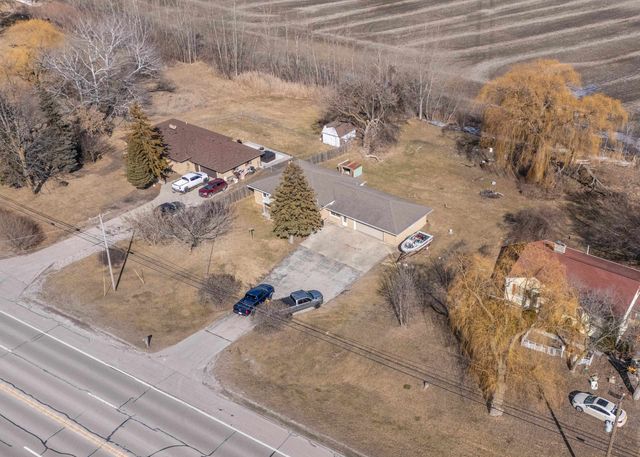 1943 S Huron Road, Kawkawlin, MI 48631