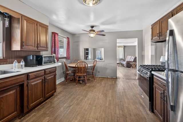 1943 S Huron Road, Kawkawlin, MI 48631