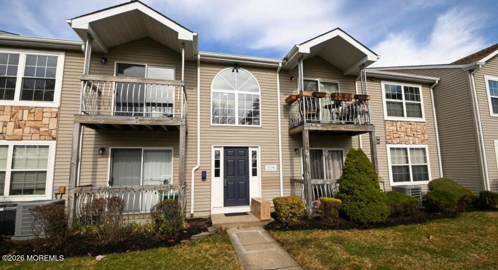 62 Diane Drive, Tinton Falls, NJ 07753