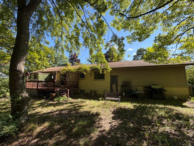 4879 Grand Street, Norton Shores, MI 49441