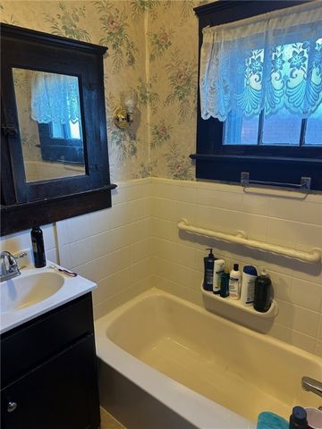 309 Harding Street, New Castle, PA 16101