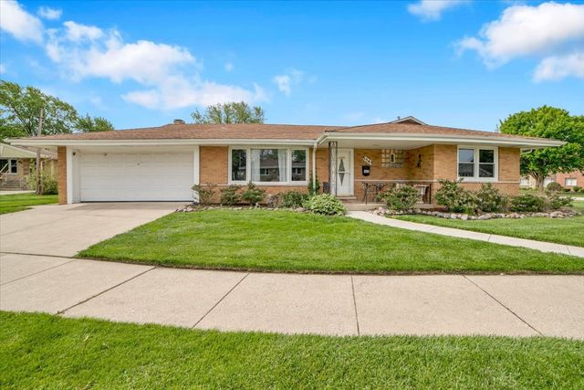 5549 W 102nd Street, Oak Lawn, IL 60453